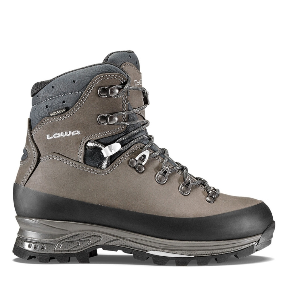 Lowa Tibet GTX womens boots size 6.5 New in box, NWT, never worn